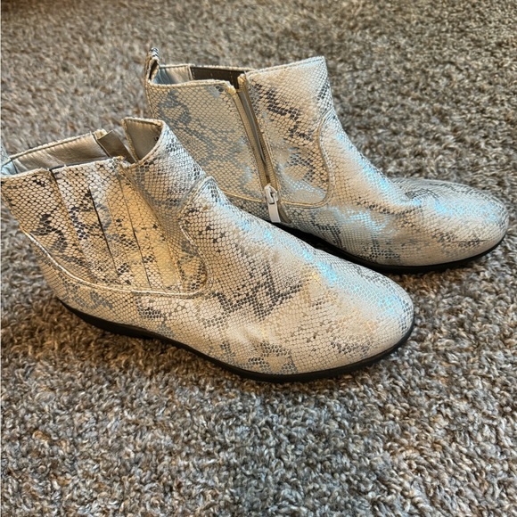 Ashley Blue Faux Snakeskin Ankle Booties - Picture 3 of 9